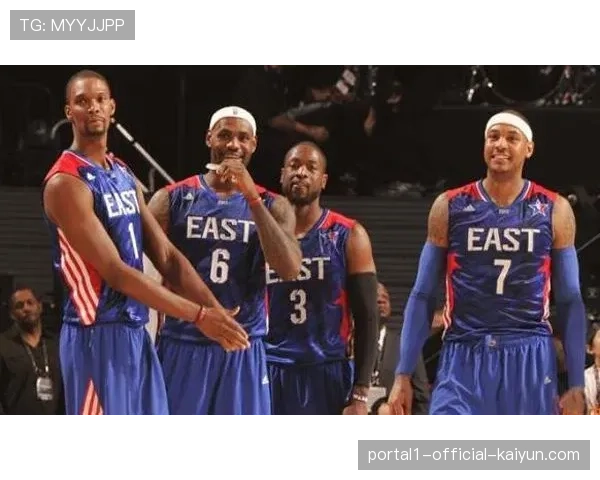 安东尼全场表现平平遭质疑 耳钉造型成球迷吐槽焦点话题